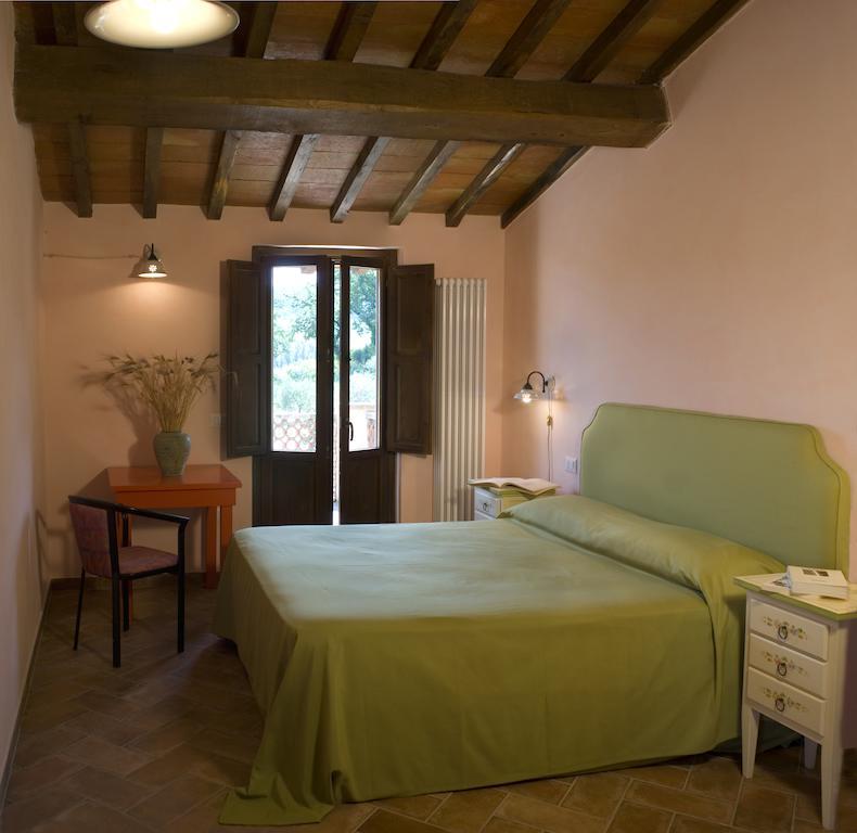 Borgo Le Capannelle Aparthotel Castel Ritaldi Ruang foto